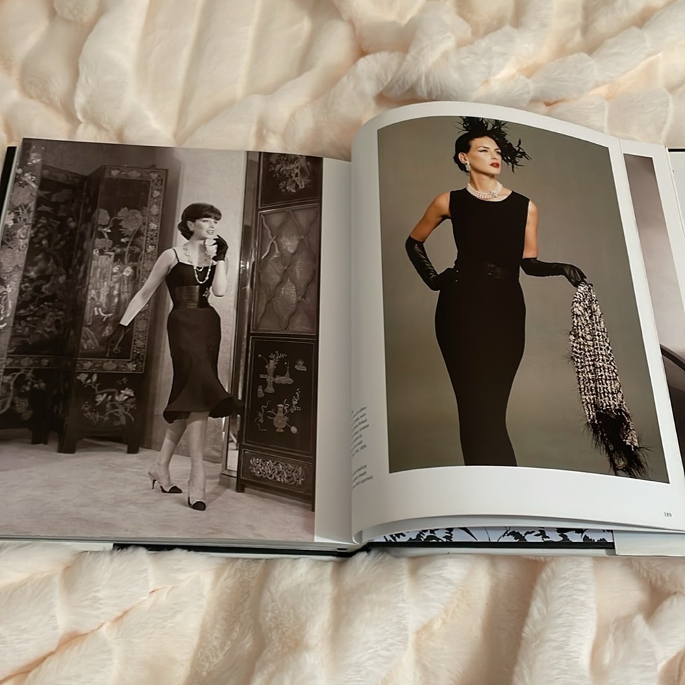 ** SOLD Chanel Collection - Picture 6 of 6